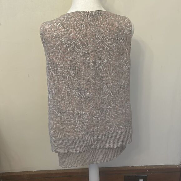 Rose & Olive tan white patterned sleeveless sheer blouse Size L EUC - Picture 5 of 10